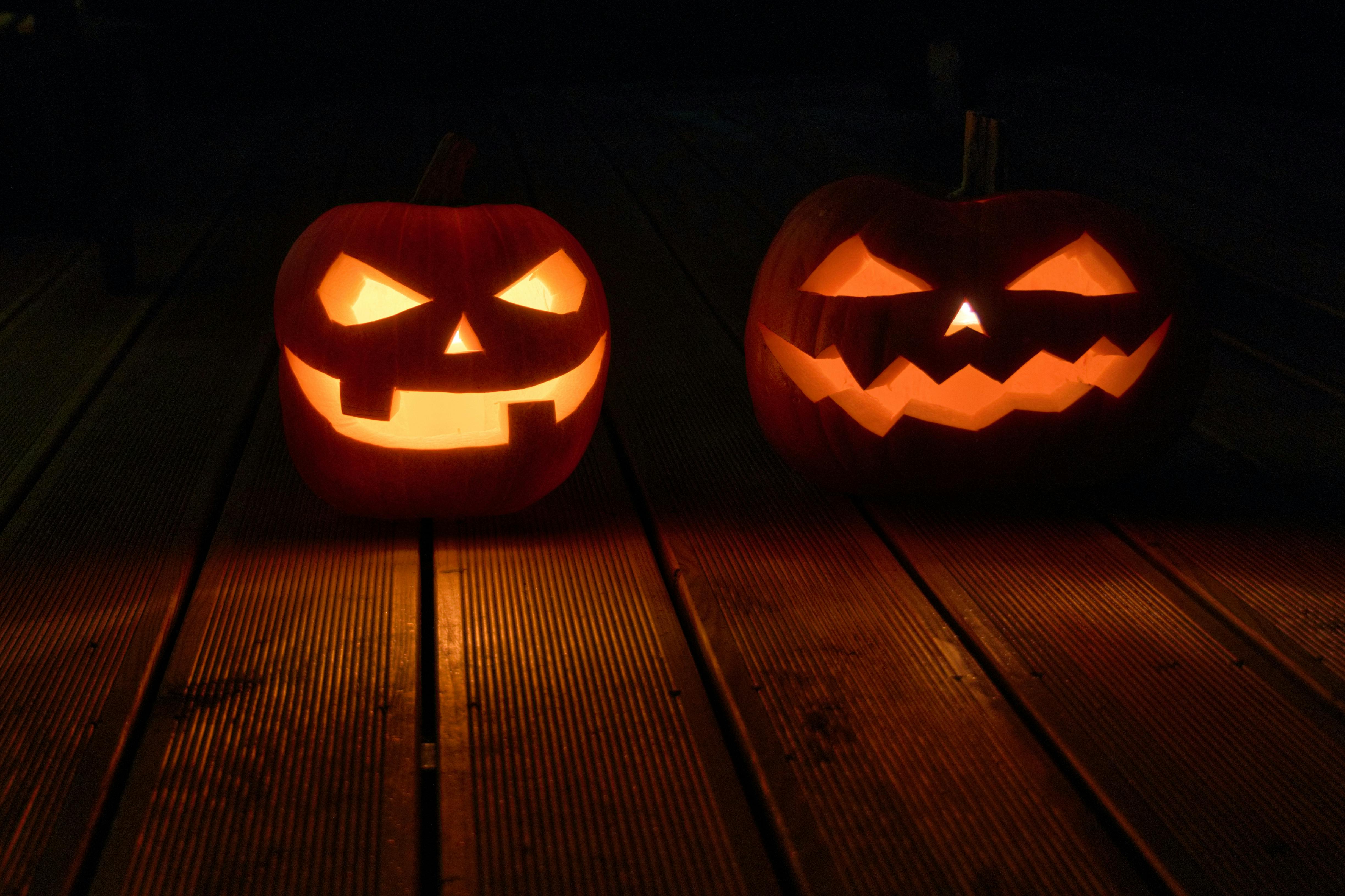 5 Must-Visit VRChat Worlds for Halloween 2025 🎃